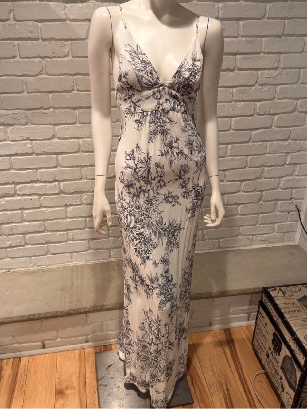 FLYNN SKYE WHITE DRESS BLACK FLOWERS MAXI CUT OUT SIDES RESORT SUMMER DRESS